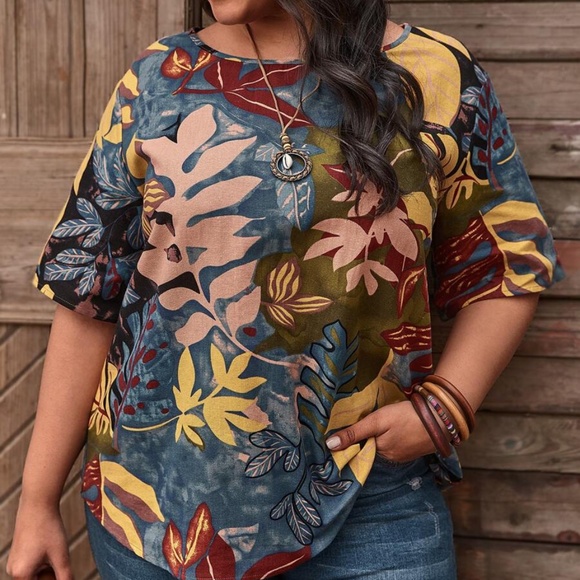 Tops - PLUS SIZE Floral Print tropical leaves top